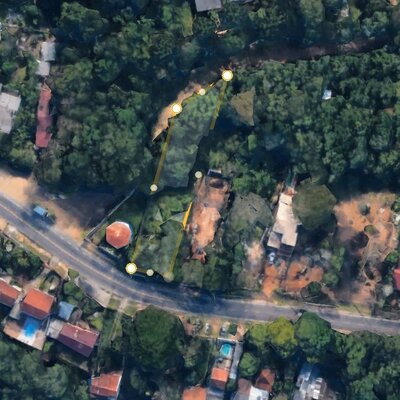 Terreno na Rua Afonso Lourenço Mariante
