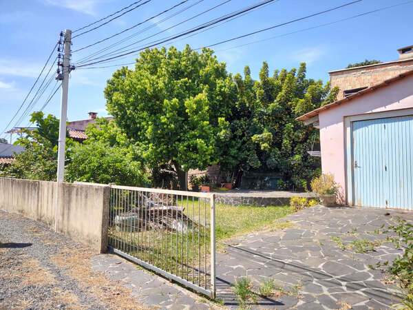 Terreno em pequeno condomínio, próximo à Av. Otto Niemeyer!